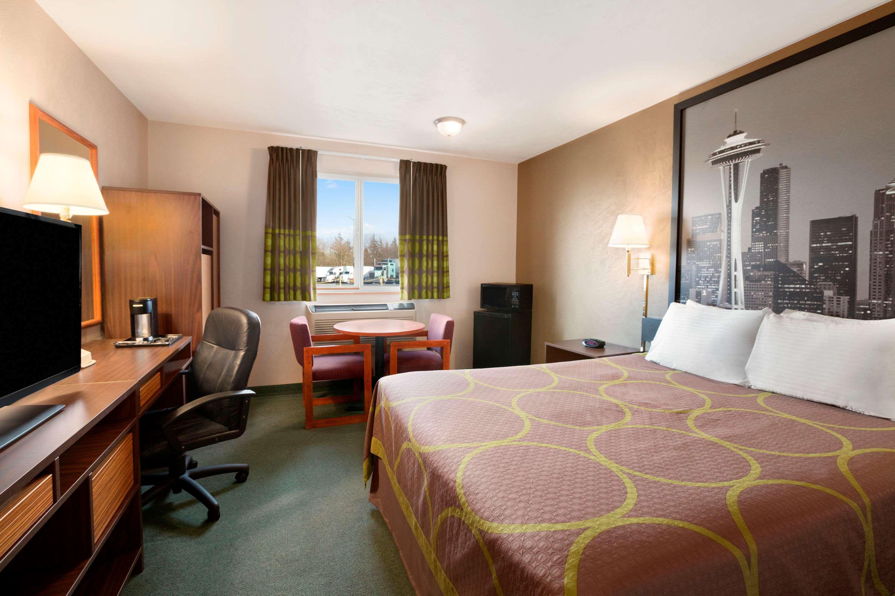 Super 8 By Wyndham Bellingham Airport/Ferndale Hotel Екстериор снимка